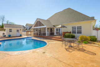 8532 Pershing Rd, Chattanooga, TN 37421-2883
