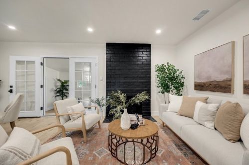 1653 Brk St, Santa Ana CA 92704-1512 exterior