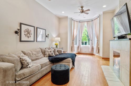 831 Bishop St, Chicago, IL 60607-5325