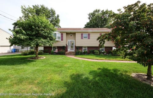 24 Borick Ave, Hazlet, NJ 07730-2611
