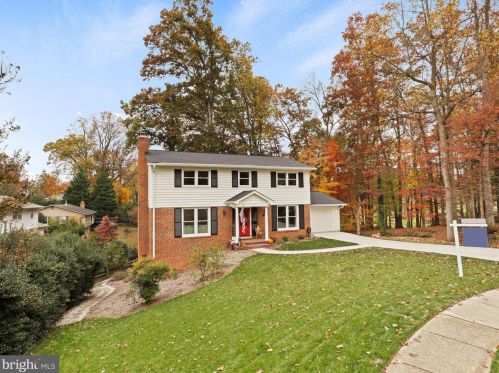 6702 Emporia Ct, Springfield VA  22152-3034 exterior