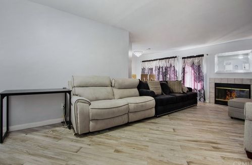 181 Racquet Club Dr, Compton, CA 90220-3185