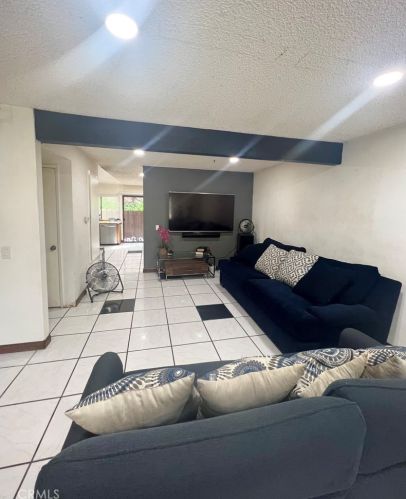318 Beechwood Ln, San Dimas, CA 91773-3605