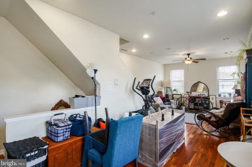 825 16 St, Philadelphia PA  19140-4911 exterior