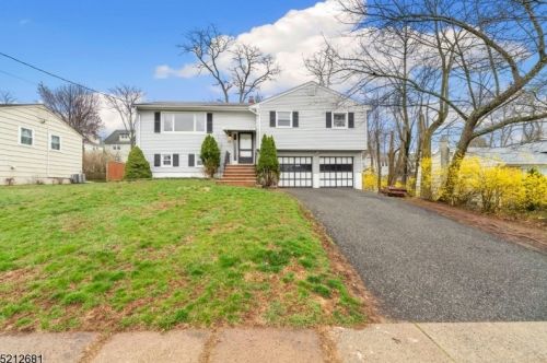 16 Woodhull Ave, Town Center, NJ 07052-3536