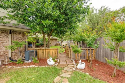 7317 Wind Chime Dr, Fort Worth, TX 76133-7039