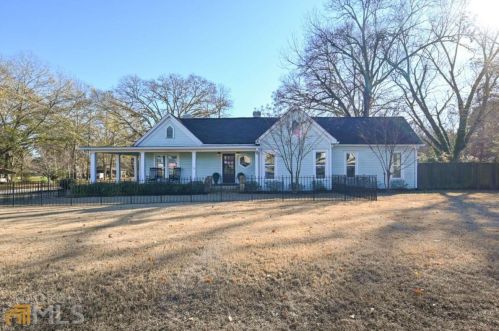 148 Church St, Bogart, GA 30622-1518