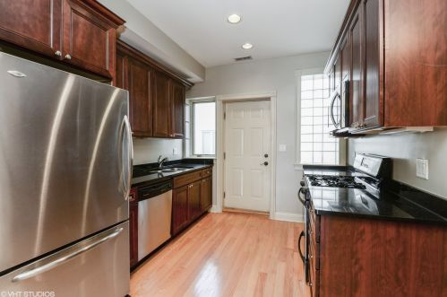 4140 Kenmore Ave, Chicago, IL 60613-2015