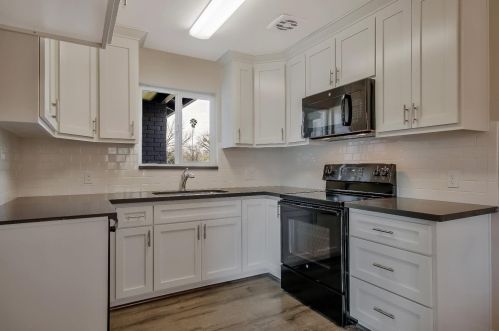 2106 Plaunt Dr, Modesto CA  95350-2600 exterior