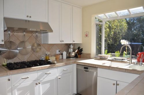 208 Glaucus St, Encinitas, CA 92024-1604