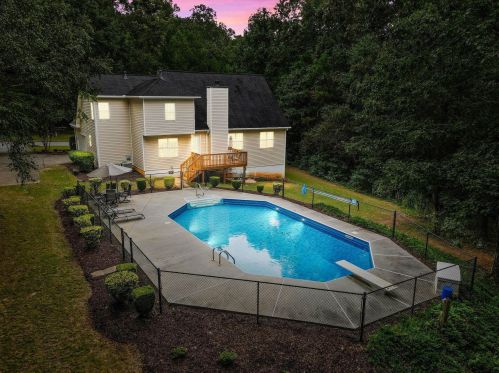 152 Alexander Dr, Mcdonough, GA 30252-4551