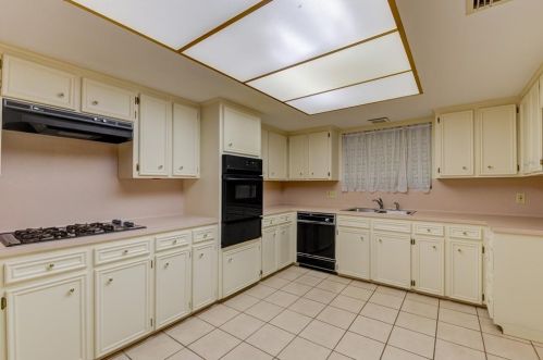 46 Ivy Ct, Conroe TX  77304-1205 exterior