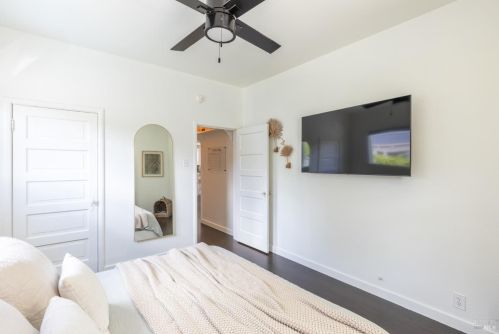 302 Scott St, Ukiah CA  95482-4320 exterior