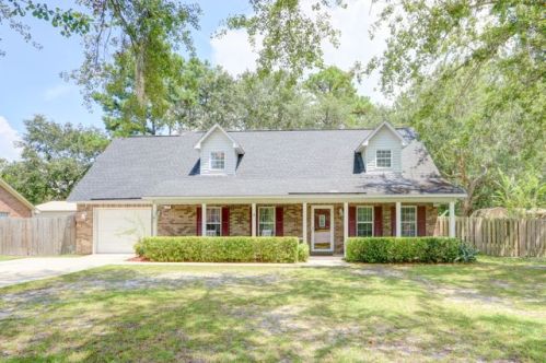32 Oak Ridge Cir, Rincon, GA 31326-8810