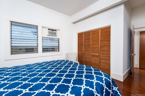 1011 14 Ave, Honolulu HI  96816-3640 exterior