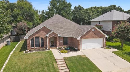 8645 Madison Dr, Fort Worth TX  76182-3670 exterior