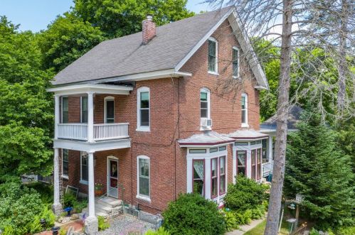 28 Chandler St, Concord, NH 03303-1202