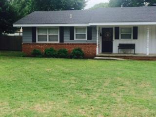625 12th St, Newkirk, OK 74647-5536