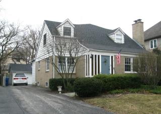 537 Vine St, Oak Brook IL  60521-3323 exterior