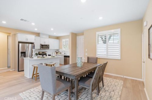 1732 Parkplace Ln, Riverside, CA 92501-4328