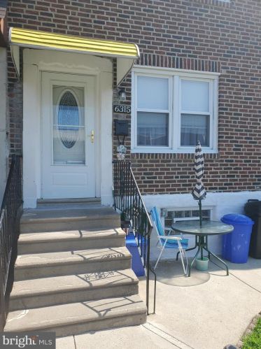 6315 Hegerman St, Philadelphia, PA 19135-3301