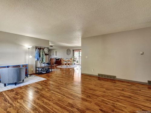 835 9th St, Penrose, CO 81240-9712