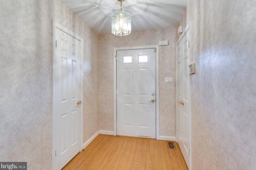 1915 Featherwood St, Silver Spring MD  20904-6644 exterior