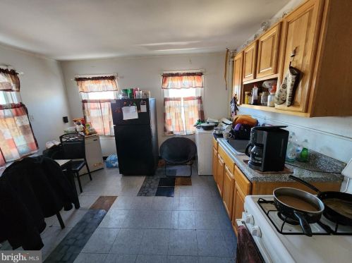 46 Olden Ave, Trenton NJ 08638-4328 exterior