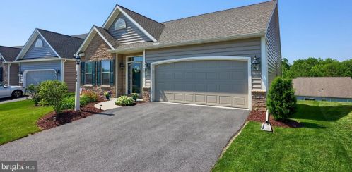 129 Goldenfield Dr, Lancaster, PA 17603-5677
