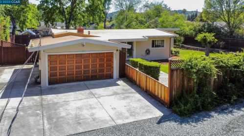 2031 Hoover Ave, Concord CA  94523-4621 exterior