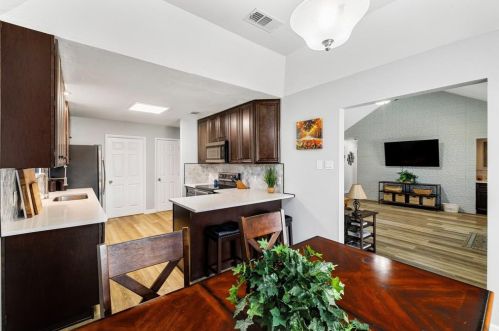 6833 Megan Ln, Fort Worth TX  76182-4442 exterior