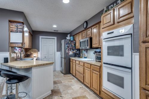 1521 Barclay Dr, Carrollton TX 75007-2836 exterior