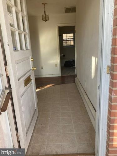 436 Northwest Dr, Silver Spring MD 20901-1435 exterior