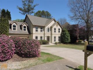 2351 Netherstone Dr, Marietta GA  30066-1496 exterior
