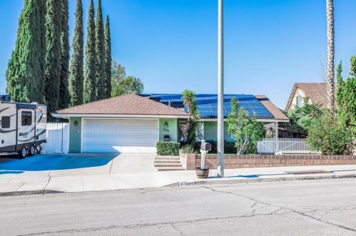 2625 Woodrow Ct, Simi Valley, CA 93065-1527