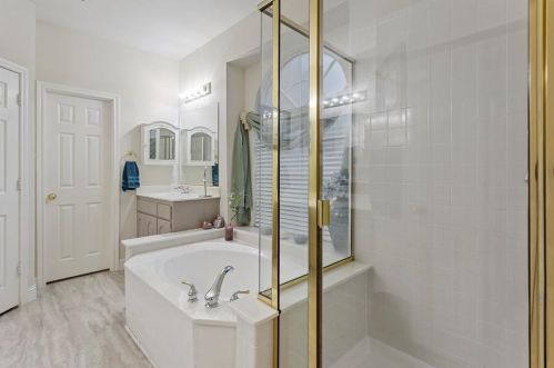 5800 Fathom Dr, Fort Worth TX  76135-7013 exterior