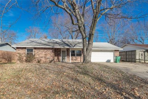 3508 Scott Ln, Springdale, AR 72762-2732