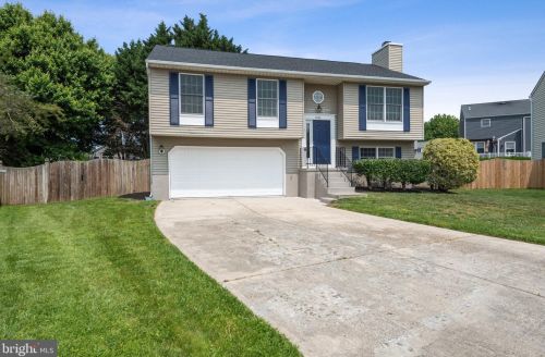 1004 Harting Farm Dr, Arnold, MD 21012-3009