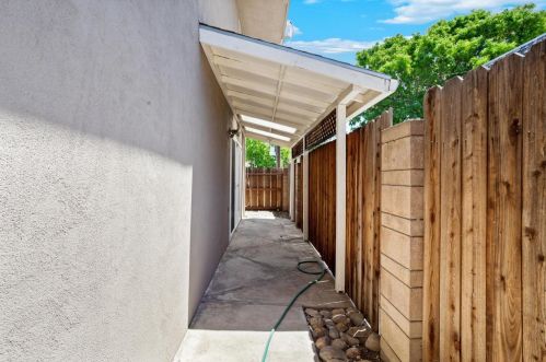 805 Tully Rd, Modesto CA  95350-5860 exterior