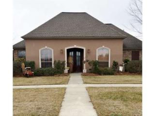 12707 Diamond Lake Dr, Walker, LA 70785-3433