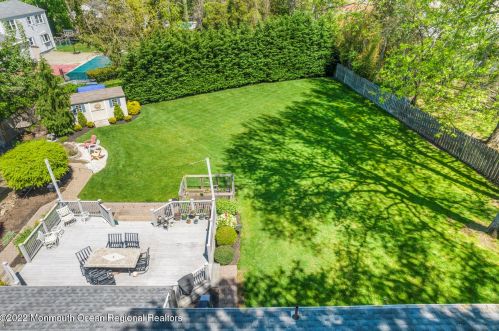 99 Leonard Ave, Leonardo, NJ 07737-1742