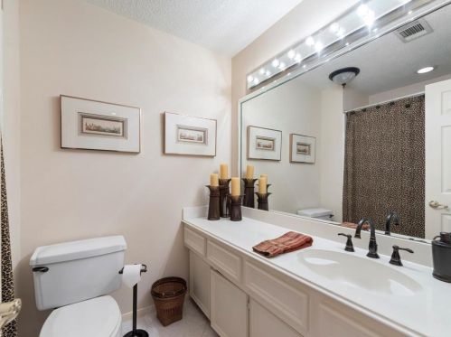 2202 Country Crk Way, Richmond TX 77406-6611 exterior