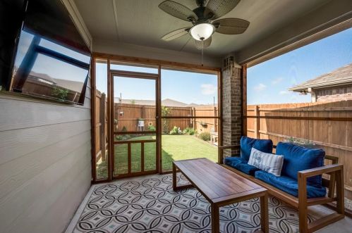 5845 Dew Plant Way, Fort Worth TX  76123-5021 exterior