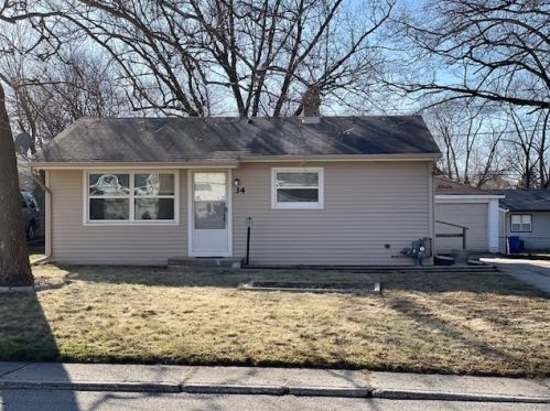 34 Hickory Dr, Carpentersville, IL 60110-1622