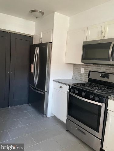 7053 Large St, Philadelphia PA 19149-1725 exterior