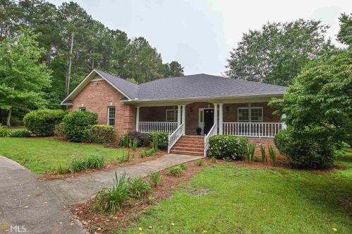 115 Hidden Lake Dr, Hull, GA 30646-4245