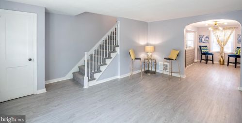 2450 Adrian St, Harrisburg, PA 17104-2107