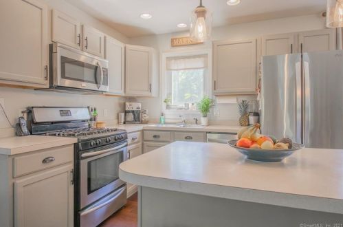 20 Stagecoach Rd, Exeter CT  06249-1647 exterior