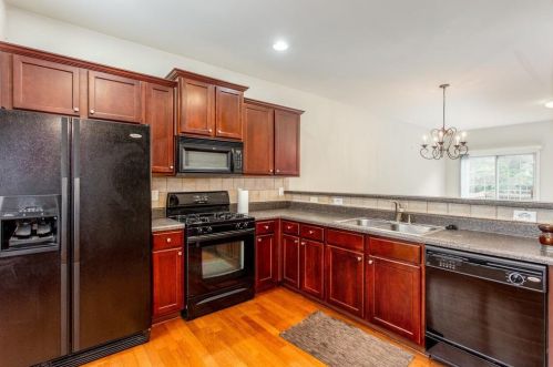 720 Celeste Ln, Atlanta GA  30331-8606 exterior