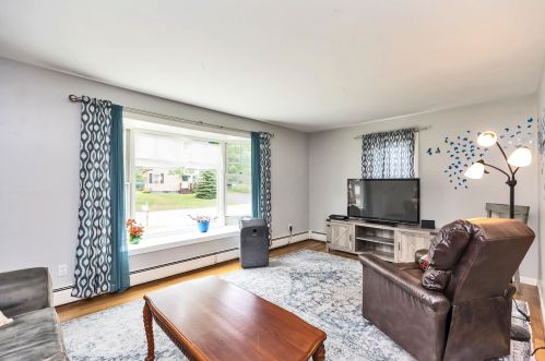 13 Partridge Rd, Concord, NH 03301-7886